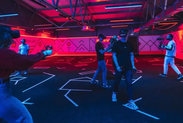 Квест «VR Arena»